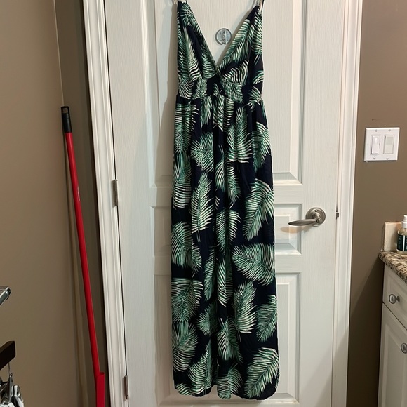 Blue/Green tropical leaf maxi dress - Picture 2 of 6